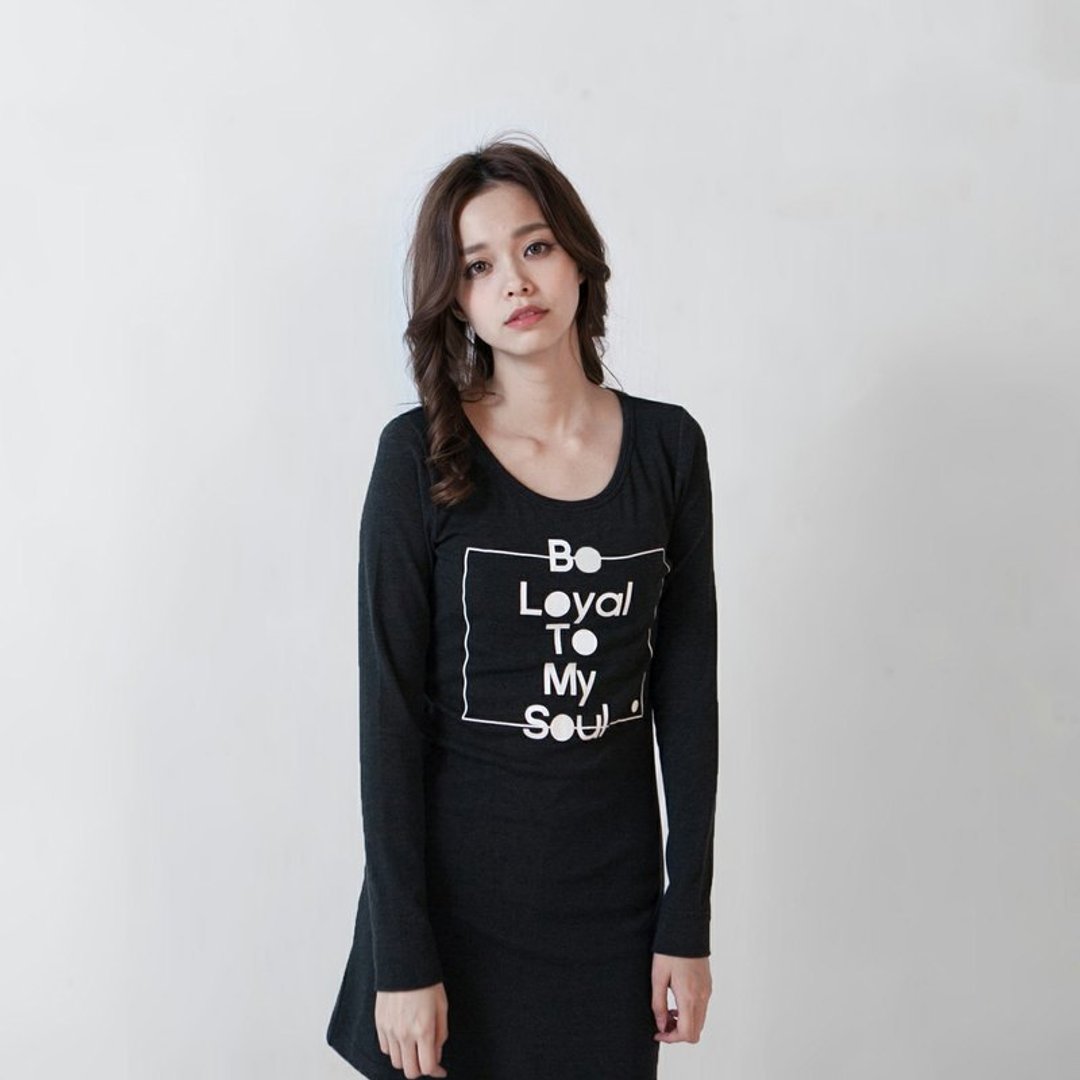 SU:MI said Be Loyal to my soul长版上衣○3AF003_碳黑 - 女装 T 恤 - 棉 黑色