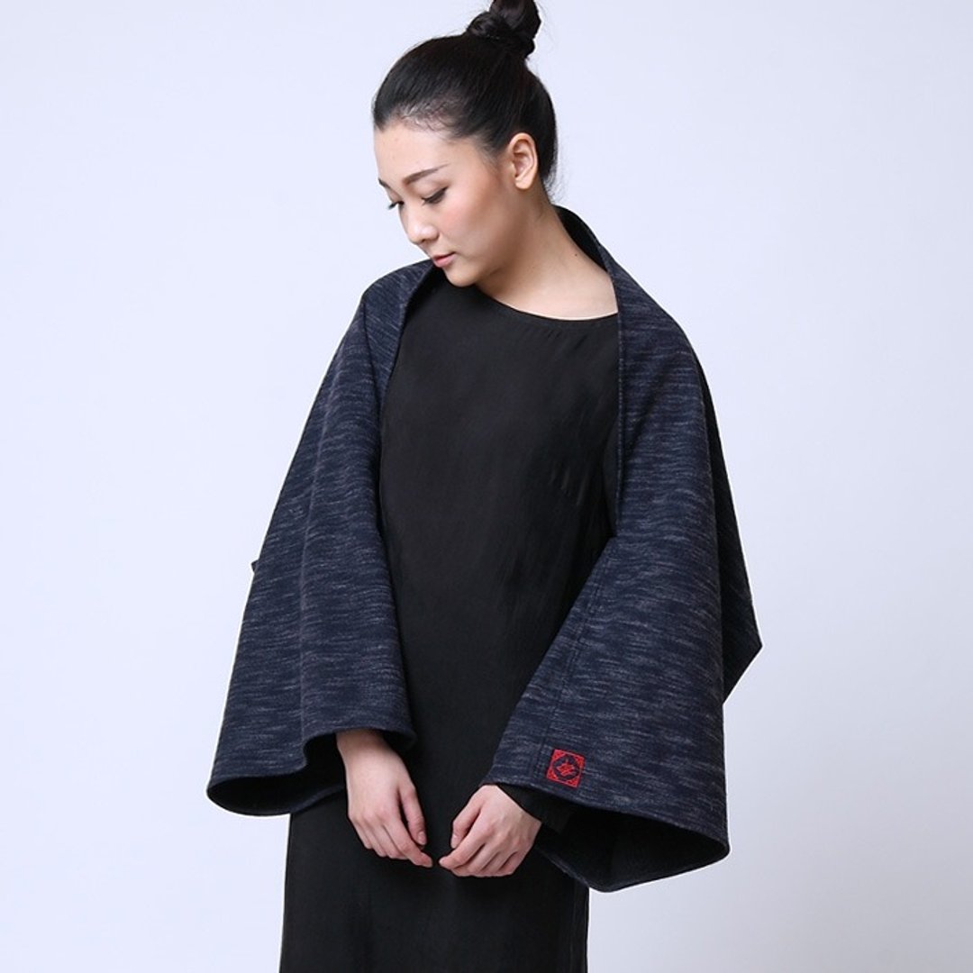 不服 刺繡加厚棉質保暖披肩 “服”到啦~   深灰  A150910 - 丝巾 - 棉 蓝色