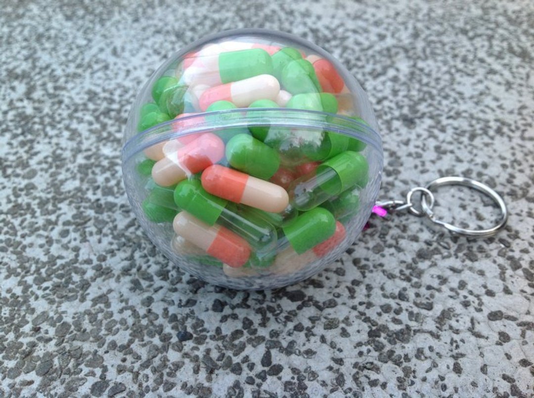 球 救 系列钥匙圈—粉红草空气 - 吊饰 - 塑料 多色
