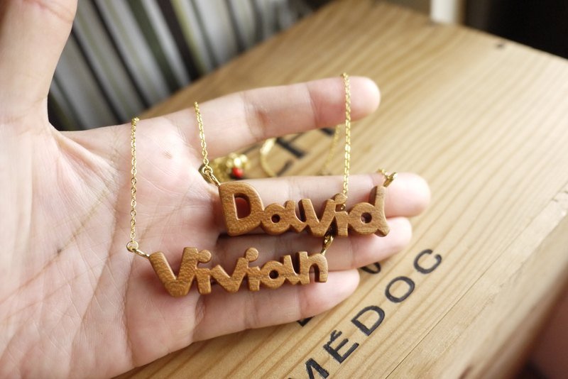 原木字母项链。6~8个字 - 其他 - 木头 咖啡色