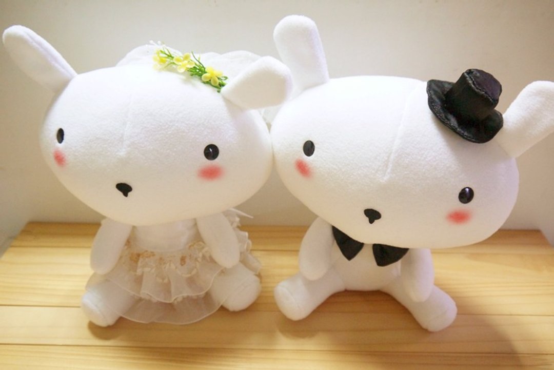 Bucute婚纱礼服兔~结婚版/婚礼小物/独家发售/手工制作/ - 玩偶/公仔 - 其他材质 白色
