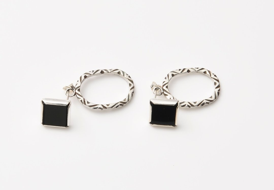 CP48 (Black Onyx) - 耳环/耳夹 - 其他金属 黑色