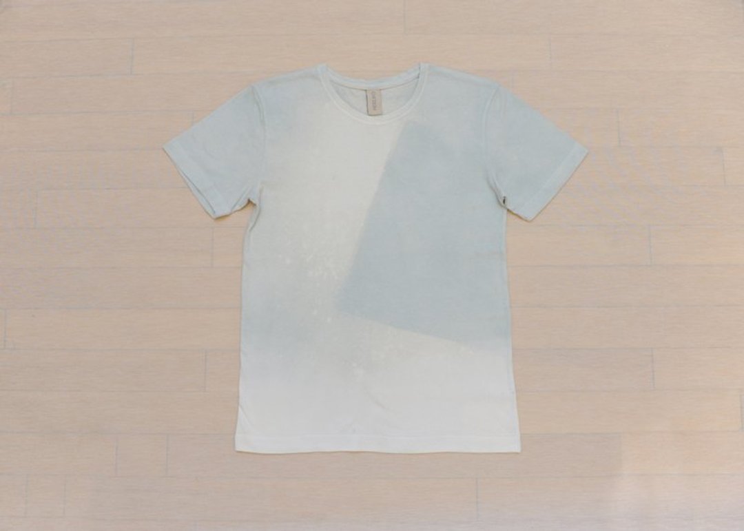 减简手制/childish手工染制T-shirt - 女装 T 恤 - 其他材质 灰色