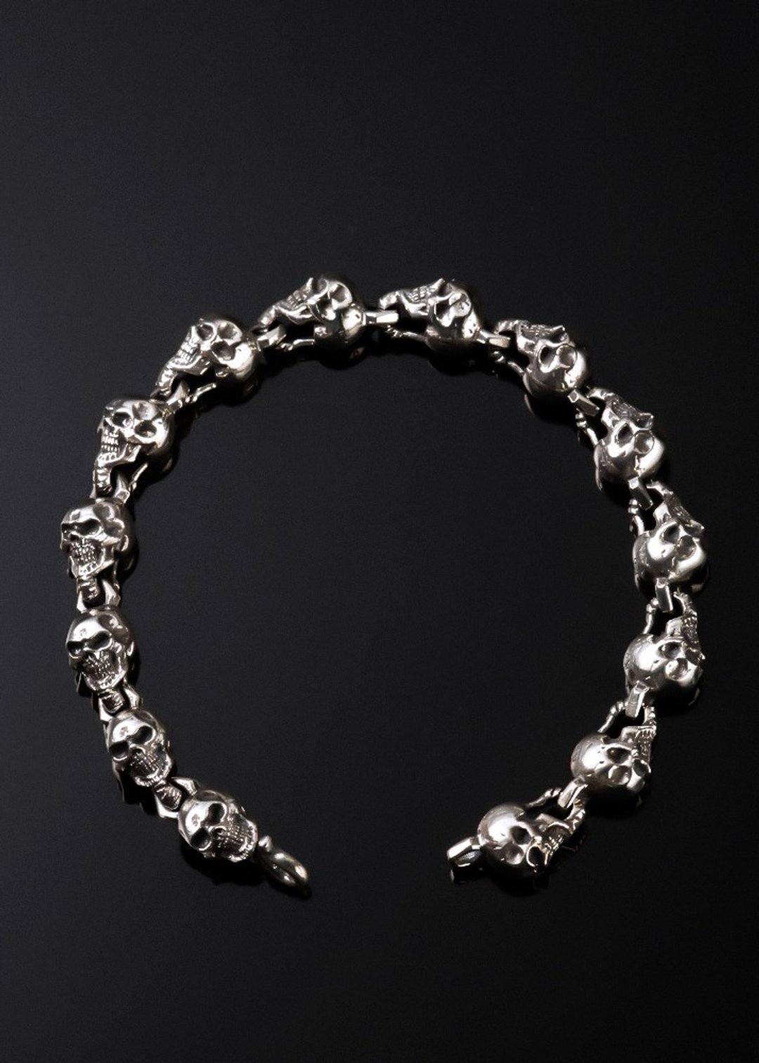 Skull M Type Bracelet  简约骷髅骑士手练 | 经典系列 - 手链/手环 - 纯银 银色