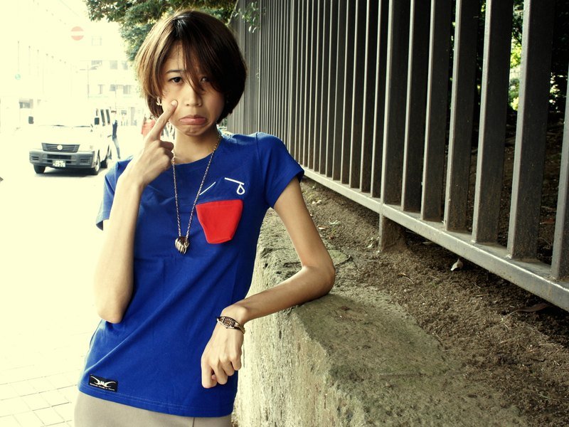 【S.H.I.T.】The Pocket系列_哭脸口袋蓝色短T - 女装 T 恤 - 棉．麻 蓝色