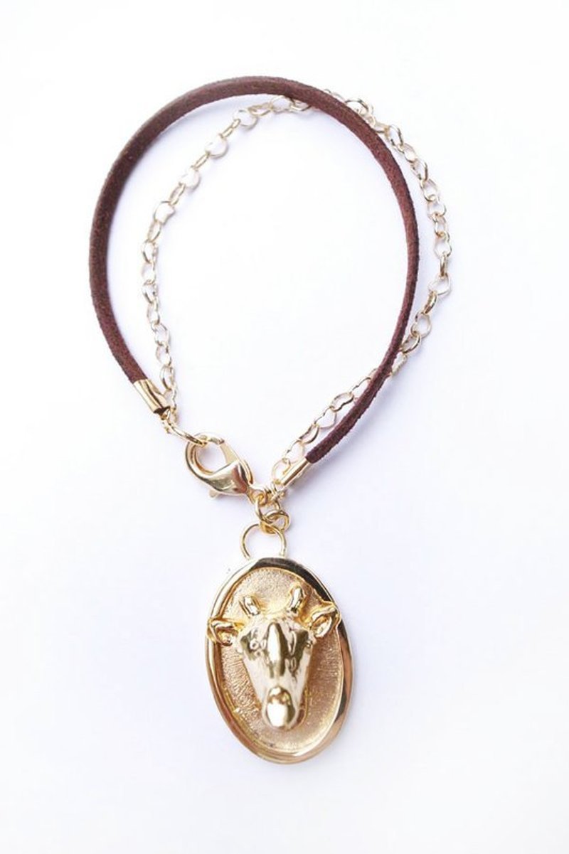 Human Free系列~镀18K金啾一下长颈鹿椭圆牌皮绳金炼手炼 - 手链/手环 - 其他金属 金色