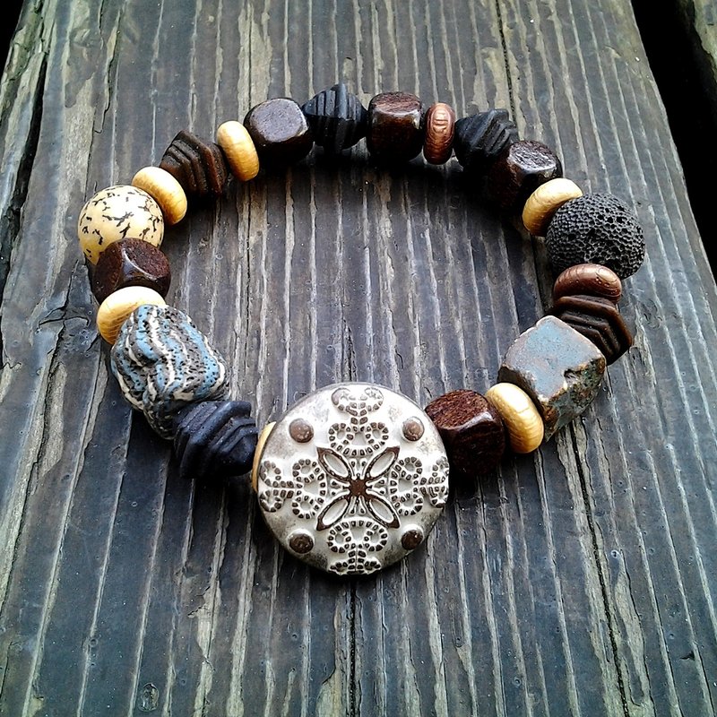 Muse 天然复古民族风木珠陶珠扣饰手链 - 手链/手环 - 其他材质 多色