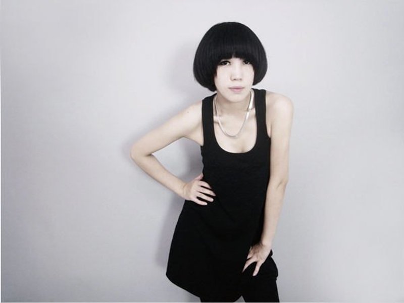 I . A . N Design 黑色长版挖背背心 圆领 纯天然 100% 有机棉 Organic Cotton - 女装背心 - 棉．麻 黑色