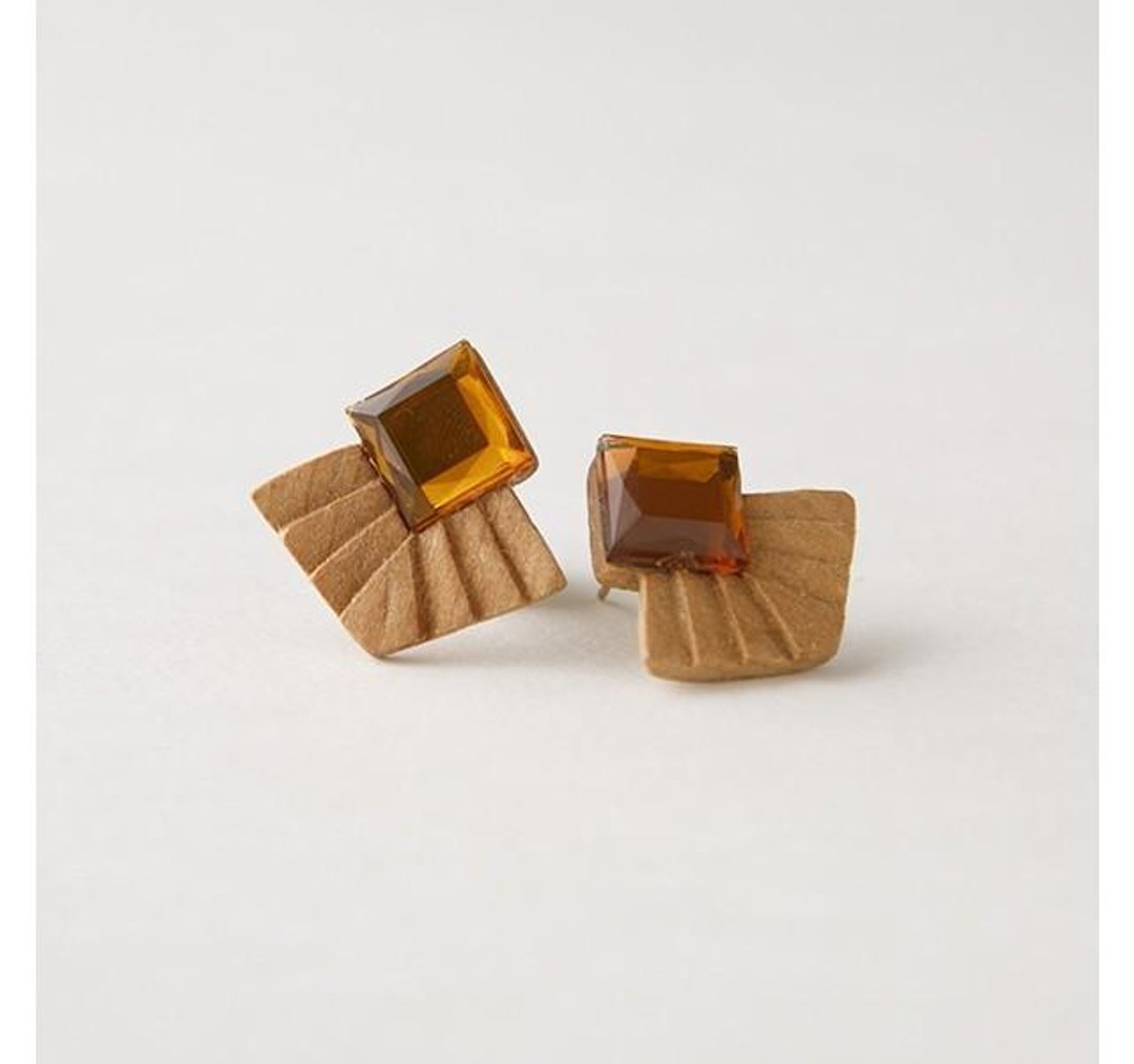 Square earrings / Hand carved wooden designed earrings - 耳环/耳夹 - 木头 咖啡色