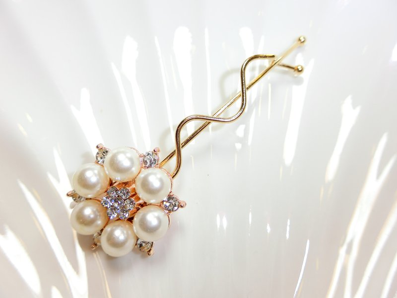 珍珠珍珠花瓣 水波S夹 -J0130-1 - 发饰 - 其他金属 多色