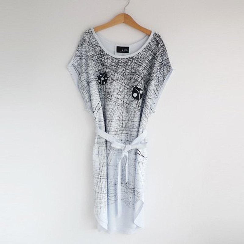 瓢虫象眼睛  长椭圆附绳多穿款/onesize - 洋装/连衣裙 - 棉．麻 白色