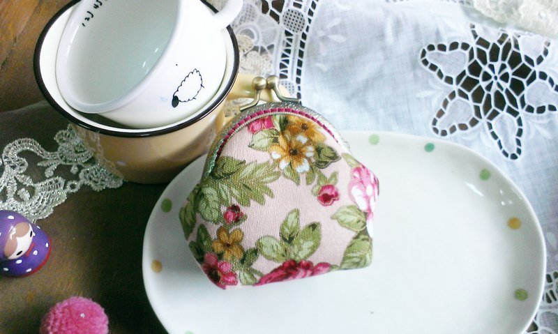 Lady Park．日系 两片式 简约 手工 棉麻口金包 {复古客家．花布系列．怀旧出品} - 零钱包 - 其他材质 粉红色