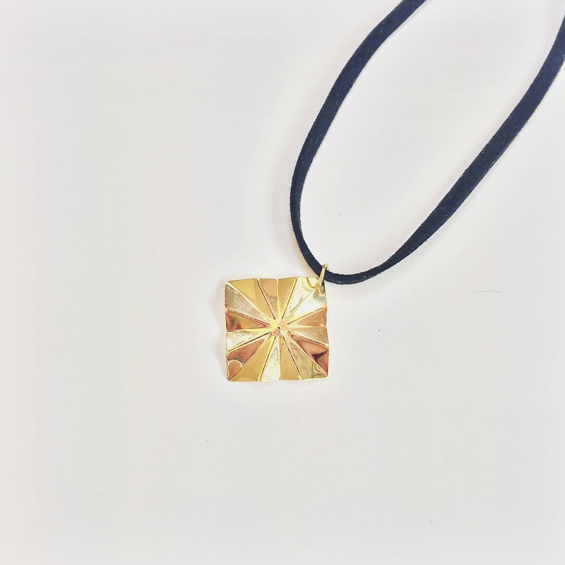 Marygo［复古简约立体几何切面菱形］麂皮项链 - 项链 - 其他金属 