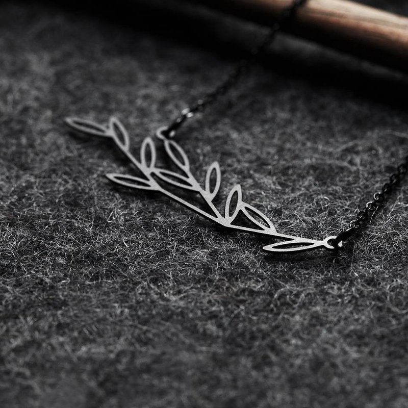 黑绿意项链  Leafy S Pendant (S) - 项链 - 其他金属 