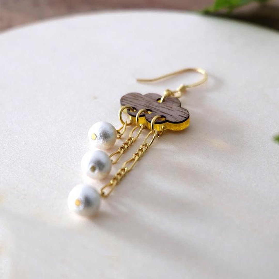Earrings or earrings "Snow Cloud" (for one ear ☆) - 耳环/耳夹 - 其他金属 金色