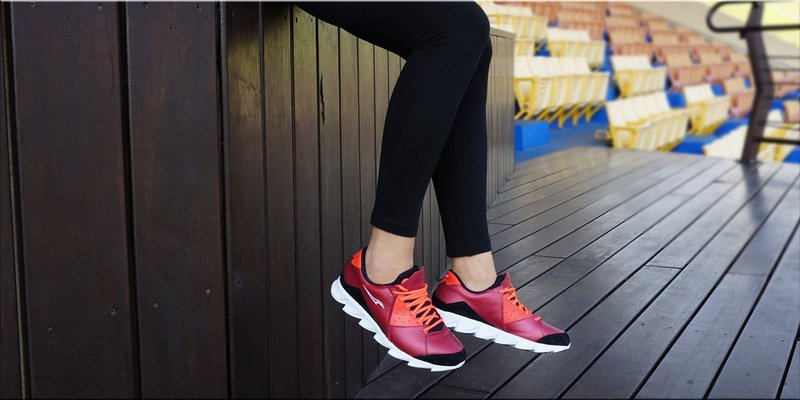 VPEP 休闲慢跑女鞋/酒红配亮橘/ - 女款运动鞋/球鞋 - 真皮 红色