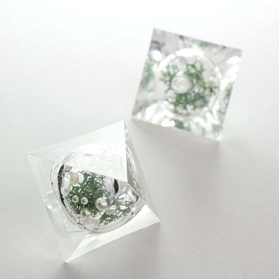 雪花球金字塔型耳环（植物园 B） - 耳环/耳夹 - 其他材质 绿色
