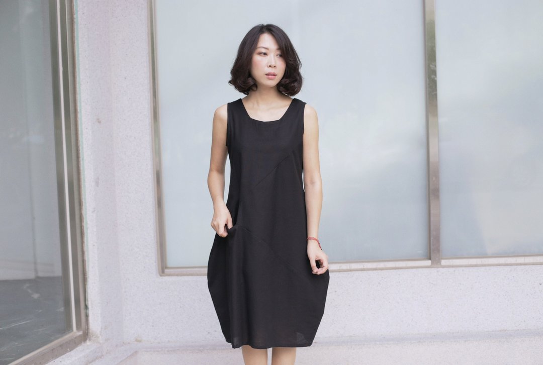 棉麻布立体裁剪黑色无袖洋装 - 洋装/连衣裙 - 棉 黑色