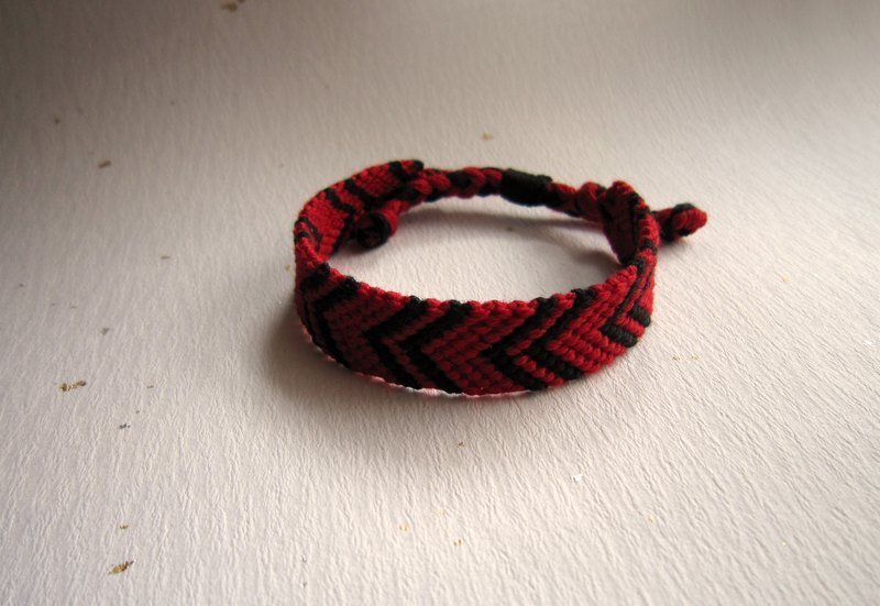 决定 幸运绳编织手环 (可选色) - 手链/手环 - 棉．麻 红色