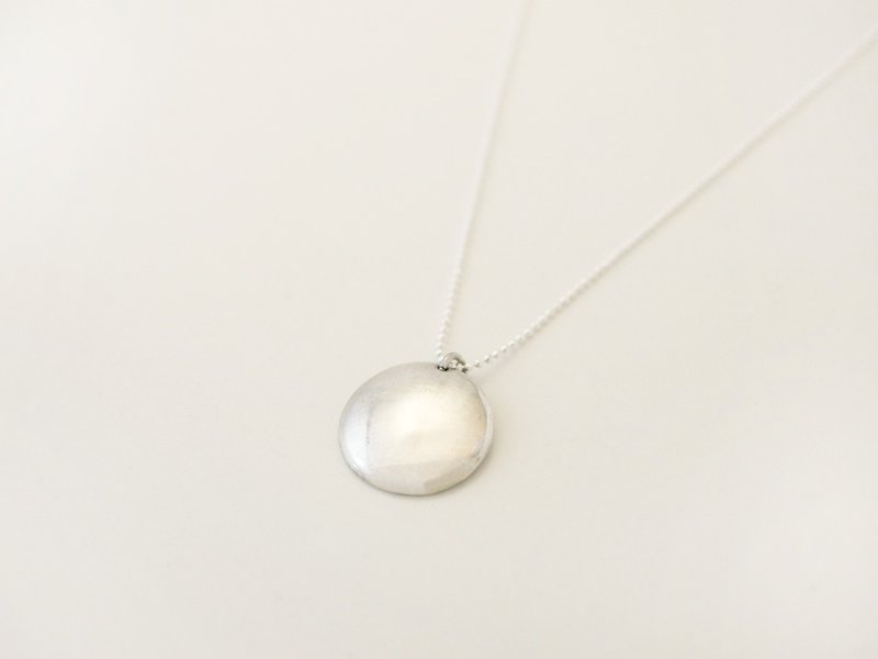 Charlene纯银手作--*优雅弧面圆坠项链-小* - 锁骨链 - 其他金属 灰色