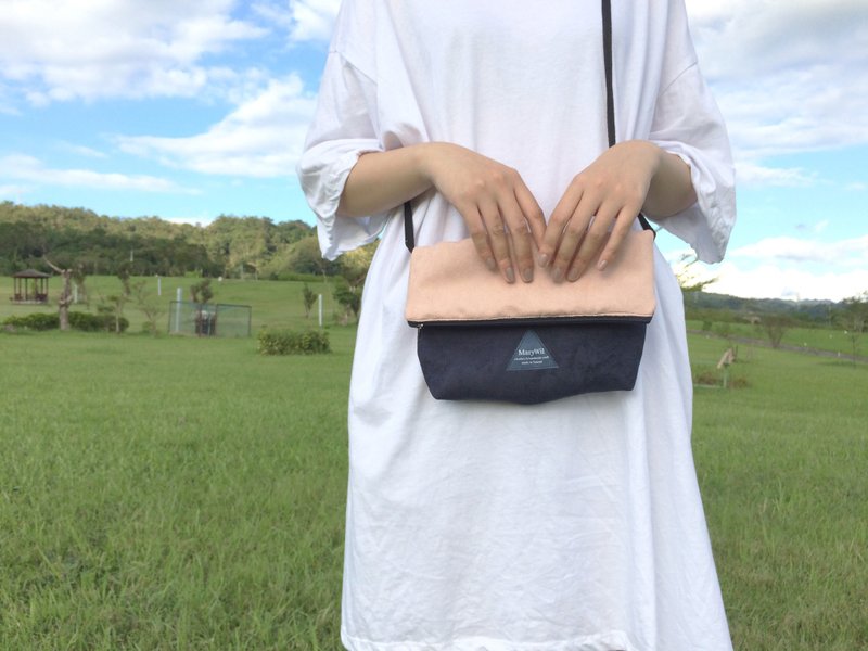 MaryWil双色蛋糕包-深蓝莓加草莓 - 侧背包/斜挎包 - 纸 多色