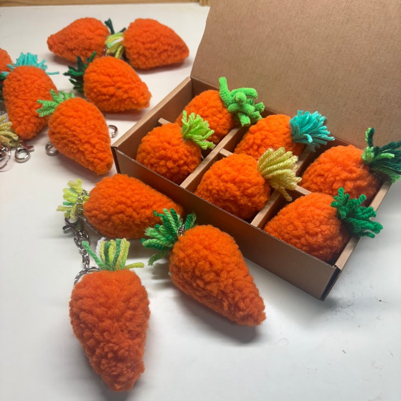 RABBIT LULU  红萝卜  红菜头 钥匙圈 手机吊饰 - 钥匙链/钥匙包 - 其他材质 橘色