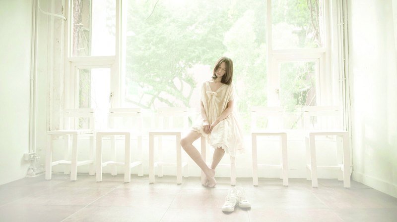 [ Wow Bravo & Funky Rap 圆气泡花上衣 ] - 洋装/连衣裙 - 棉．麻 白色