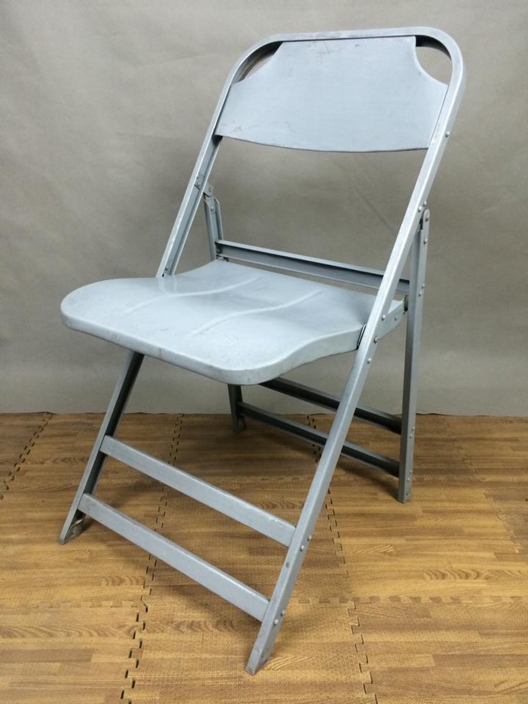 古董老品工业风折叠椅折叠椅bauhaus乡村杂货zakka普普风loft北欧风eames咖啡文创lomo摄影ikea古着 - 其他家具 - 其他金属 灰色