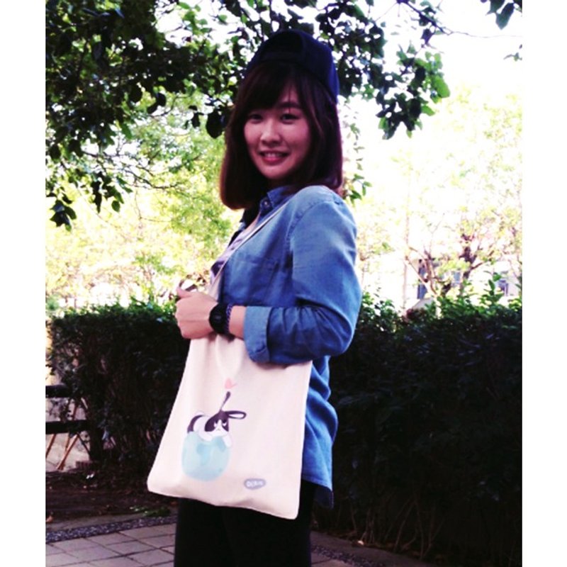 欧彼兔OBtuz X kuroi-T 联名帆布提包 长版“远方的呼唤 ” - 侧背包/斜挎包 - 棉．麻 卡其色