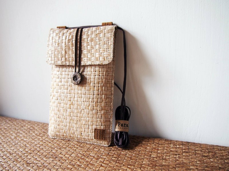 Paralife 量身订制 啡白草织 手作 斜背包 + 手机套 可另加刺绣个性化名字 - 侧背包/斜挎包 - 纸 白色