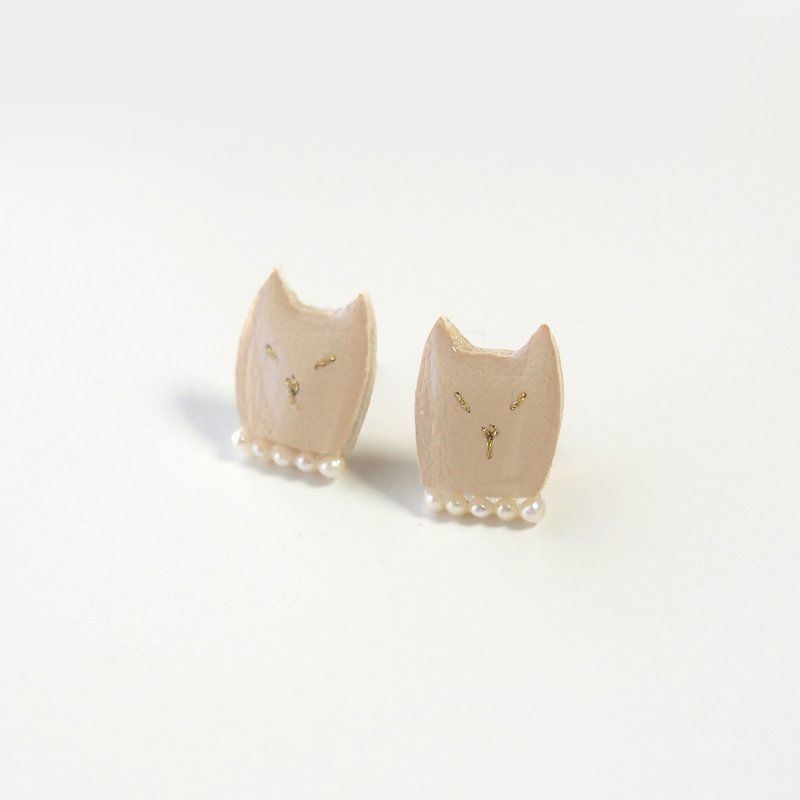 Shimoko earrings 【Make-to-order production】 - 耳环/耳夹 - 绣线 白色