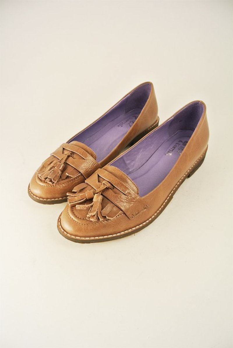 今天不在家，欢迎来玩。流苏平底。(棕) 无法无天。 - 女款休闲鞋 - 真皮 