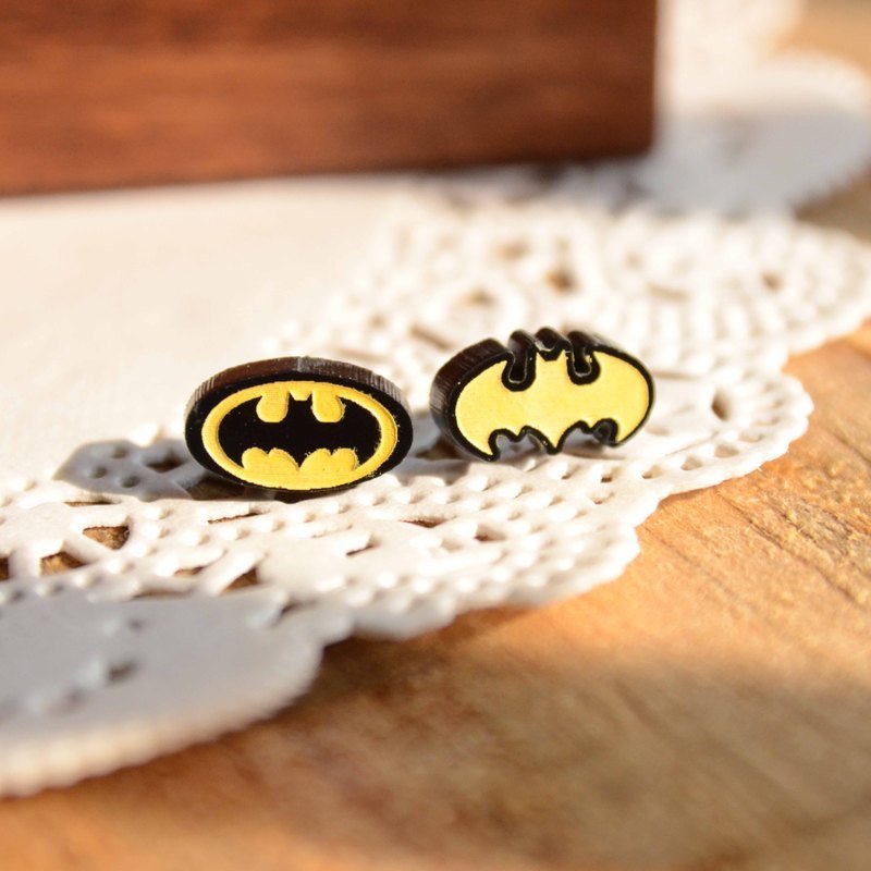 我的英雄情人/抗过敏钢针/可改夹式 - 耳环/耳夹 - 压克力 黑色