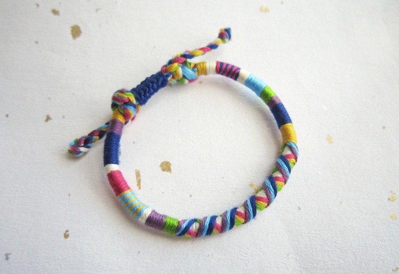 牛仔 分段缠绕 圆绳 幸运绳编织手环 (可选色) - 手链/手环 - 棉．麻 多色