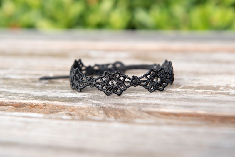 Riccar [蕾丝刺绣幸运手环]－黑天鹅 珍藏/礼品/新年 - 手链/手环 - 绣线 黑色