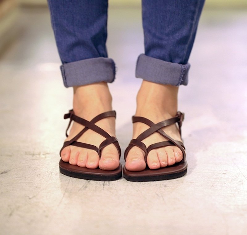 ▲△▲△▲预购▲△▲△▲ OMAKE 菱形牛皮多条凉鞋  深褐 (8/10结单) - 女款休闲鞋 - 真皮 咖啡色