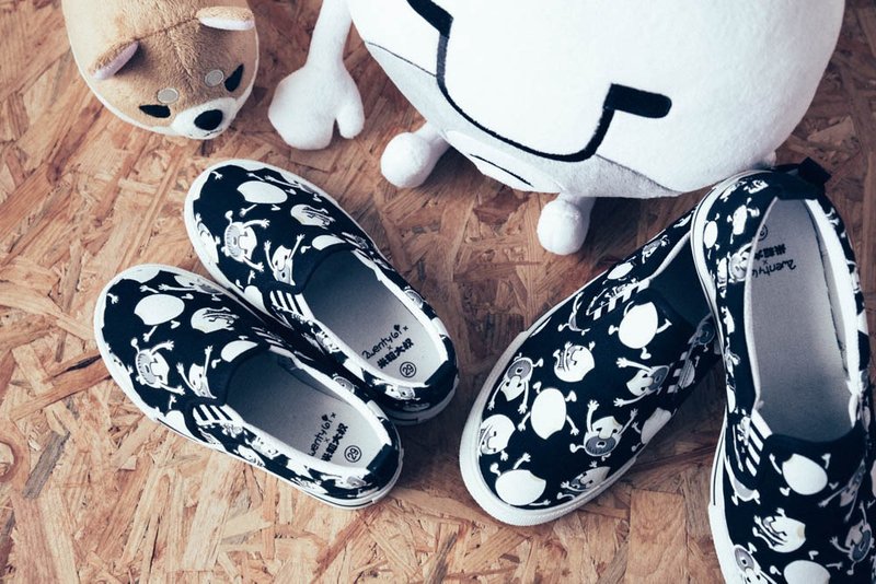 米粒大叔黑迷幻之旅 帆布鞋 - 女款休闲鞋 - 其他材质 黑色