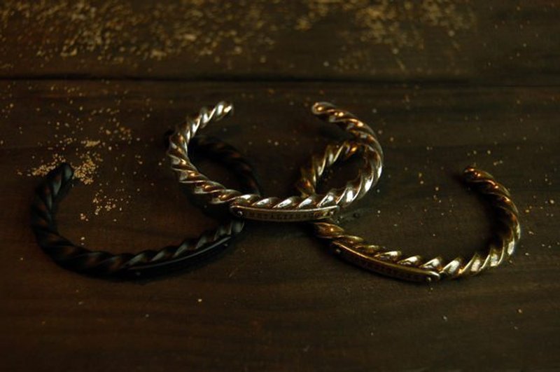 M-Hemp Flower bangle 麻花手环 - 手链/手环 - 其他金属 