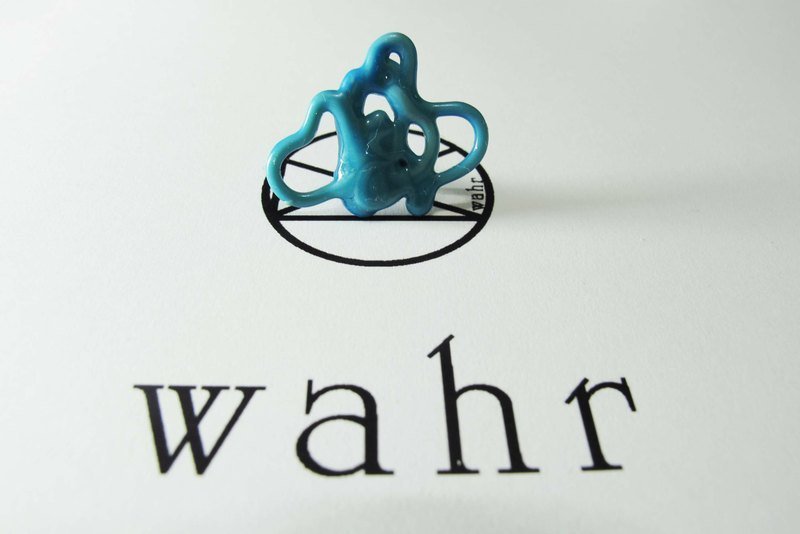 【Wahr】乱糟糟耳环 - 耳环/耳夹 - 其他材质 多色