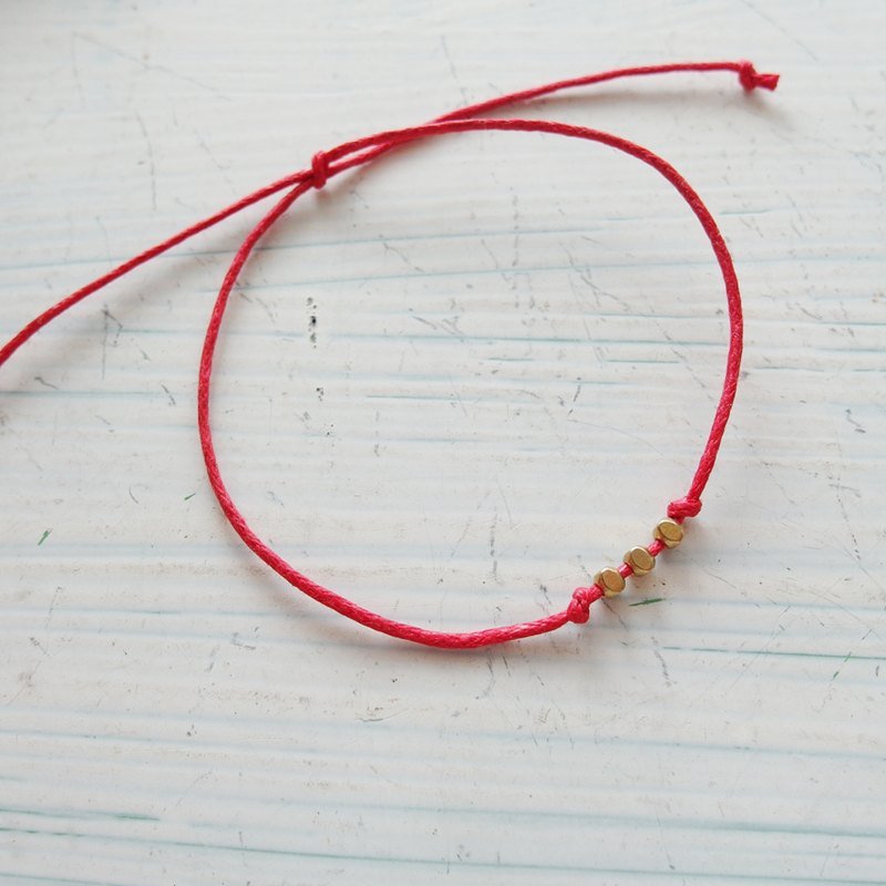 Cha mimi。角锥黄铜 蜡绳 细手链 - 手链/手环 - 其他材质 红色
