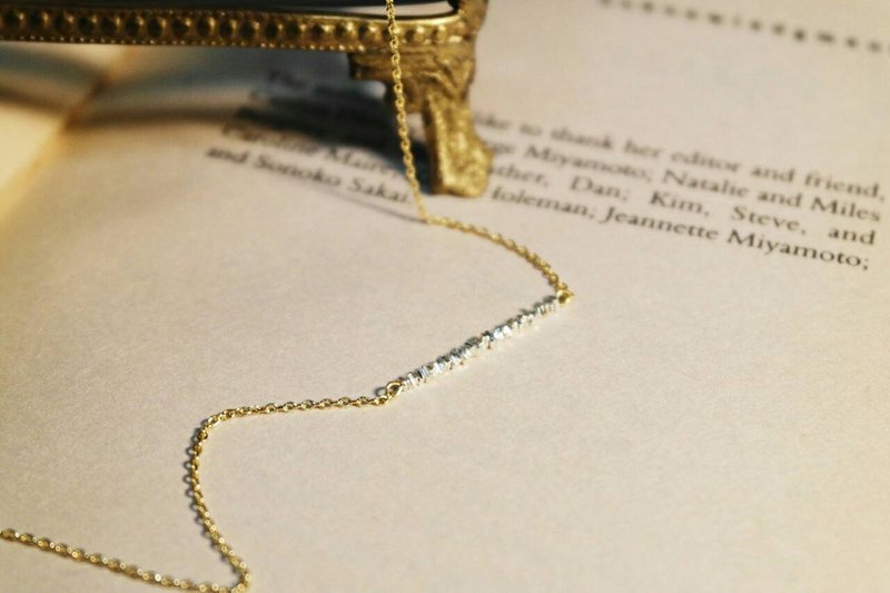 ::经典系列:: 碎银 细锁骨链 (金色款) - 锁骨链 - 其他金属 