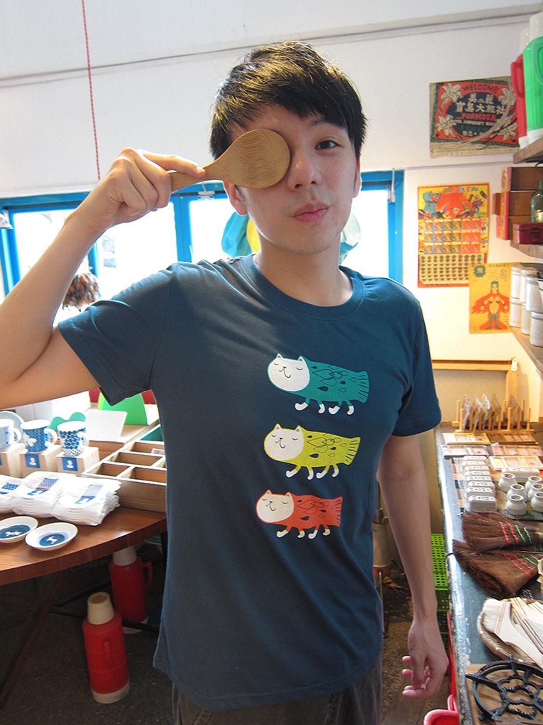 鱼喵散步－中性纯棉T-Shirt - 中性连帽卫衣/T 恤 - 棉 多色