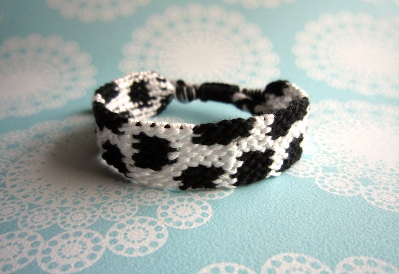 小乳牛 幸运绳编织手环 (可选色) - 手链/手环 - 棉．麻 白色