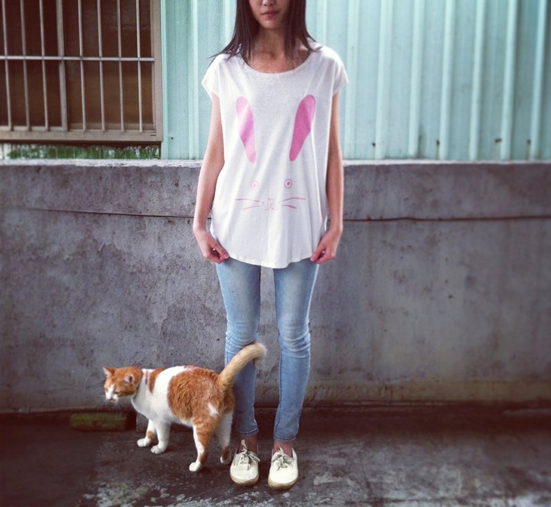 长耳朵小兔子圆形长版TShirt / 粉红M（免运） - 女装 T 恤 - 其他材质 粉红色