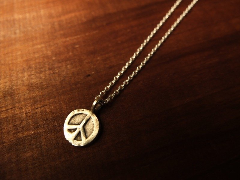 【乐拍子】泰国设计师 纯银项链（和平） - 项链 - 其他金属 灰色