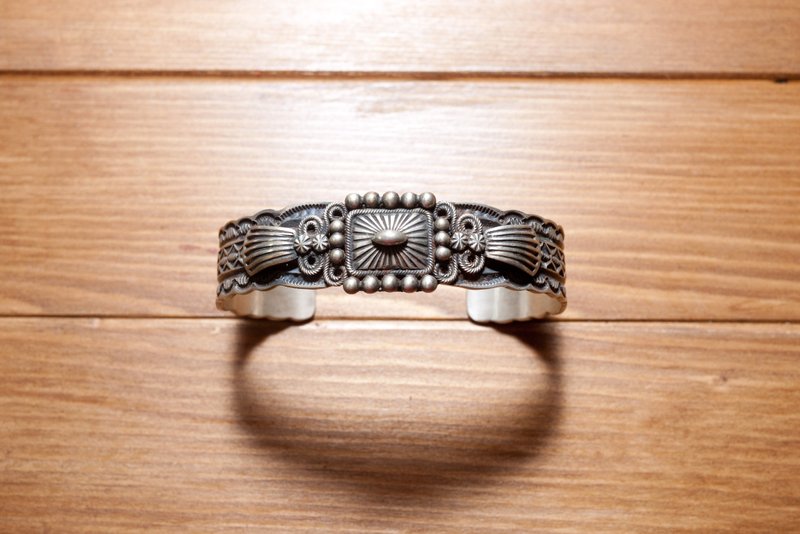 INDIAN NAVAJO 手工冲压925银手环，嘻皮，哈雷，重机，美式，印地安 - 手链/手环 - 其他金属 银色