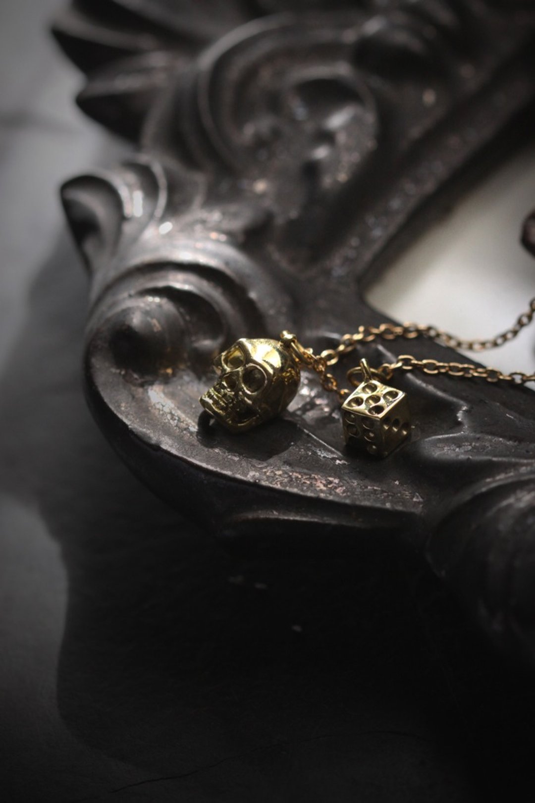 Small Human Skull and Dice Charm Necklace by Defy. - 项链 - 其他金属 