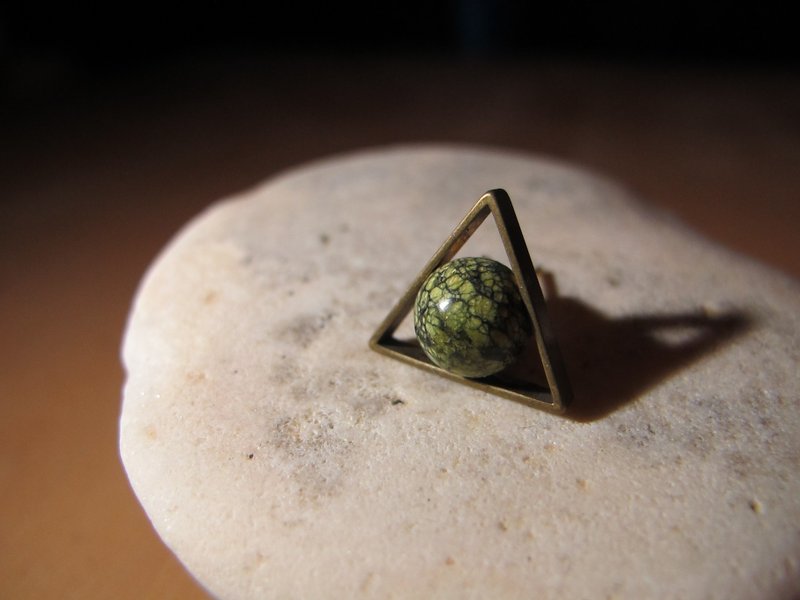 ▲  绿雪花三角洲  / 手工原石耳环 - 其他 - 其他金属 