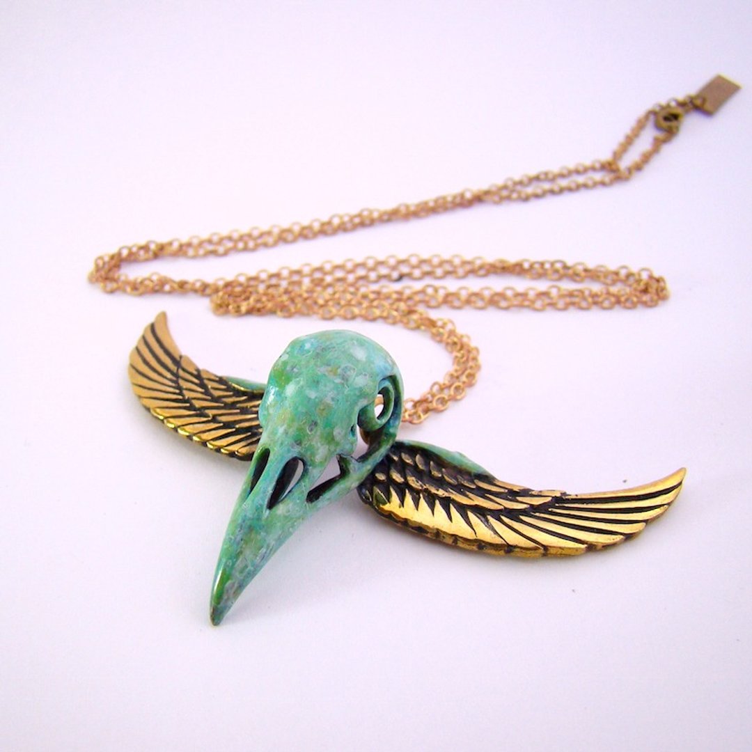 Patina Crow skull pendant in brass and patina color ,Rocker jewelry ,Skull jewelry,Biker jewelry - 项链 - 其他金属 