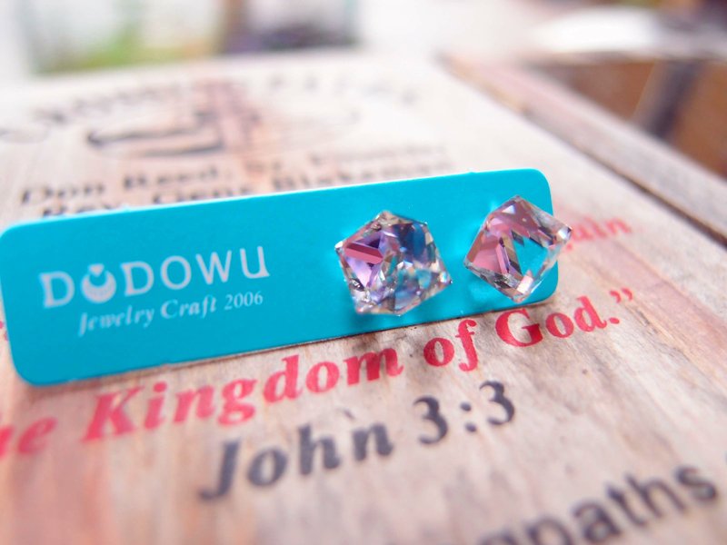 《DODOWU手作轻珠宝》【奥地利水晶※淡紫彩果冻糖耳环】 - 耳环/耳夹 - 宝石 紫色
